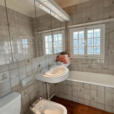 بيت للعطل Charming House With Swimming Pool And Mooring