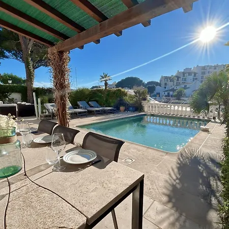 Casa de Férias Charming House With Swimming Pool And Mooring